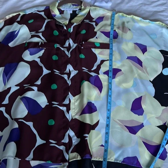 NWOT Diane von Furstenberg silk top. Size M - Picture 14 of 16